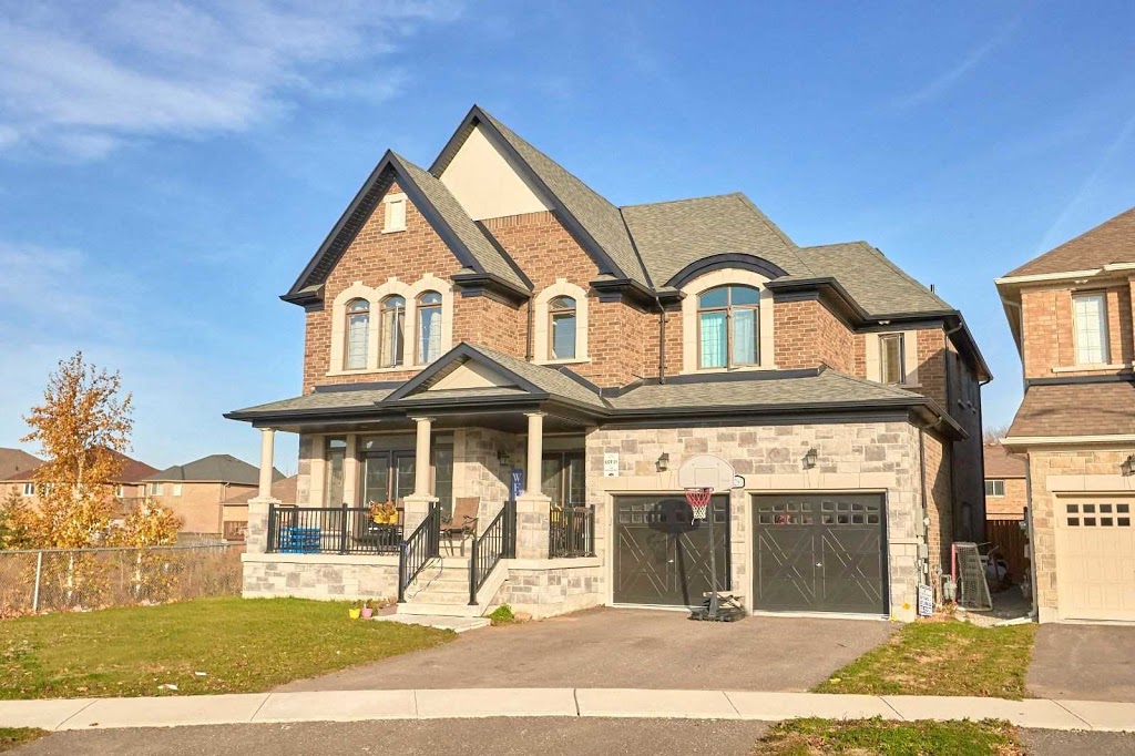 The Peggy Hill Team - Barrie Real Estate Agents | 374 Huronia Rd, Barrie, ON L4N 8Y9, Canada | Phone: (705) 739-4455