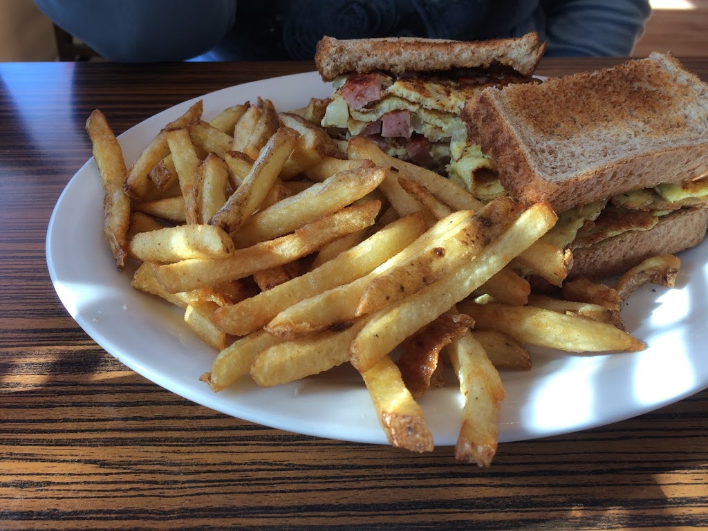 Flippin Eggs | 598 Atherley Rd, Orillia, ON L3V 1P2, Canada | Phone: (705) 327-5577