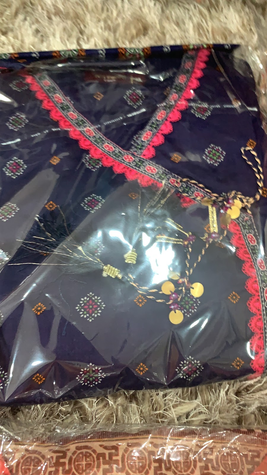 Daaman and Duppatta | 42 Rue du Blainvillier, Blainville, QC J7C 5B2, Canada | Phone: (514) 653-2651