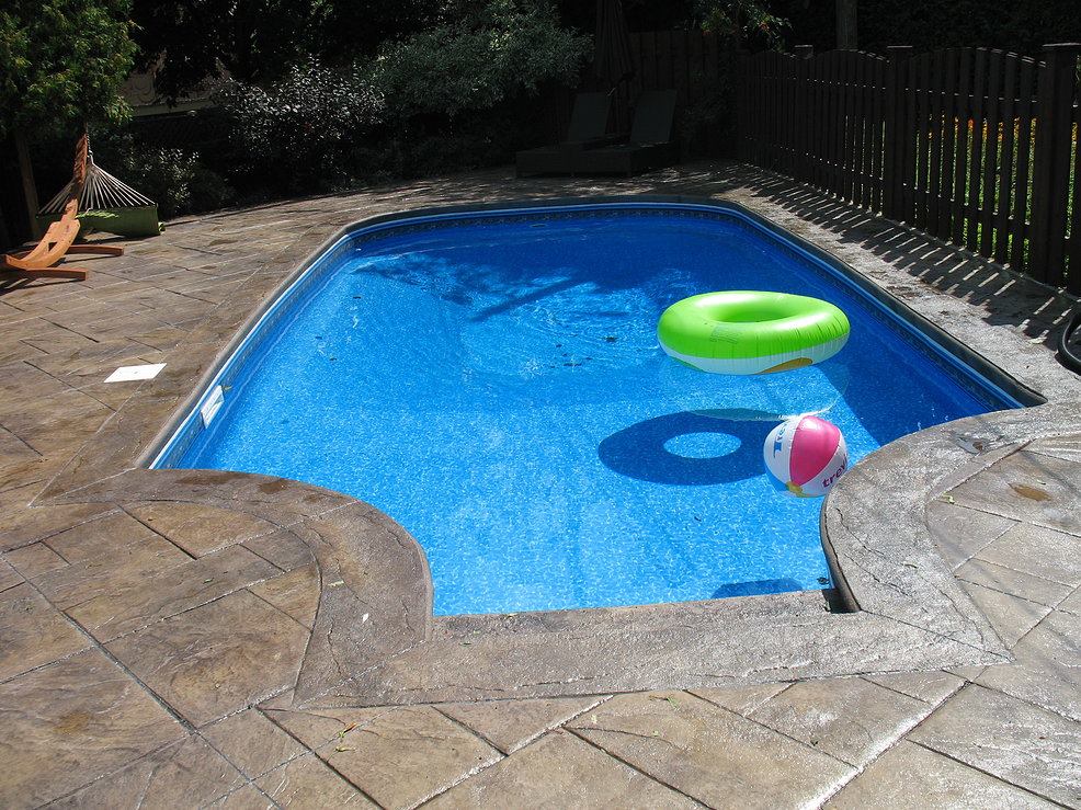 Béton décoratif 5 étoiles | 897 Rang Saint-Régis, Saint-Isidore-de-Laprairie, QC J0L 2A0, Canada | Phone: (514) 375-3000