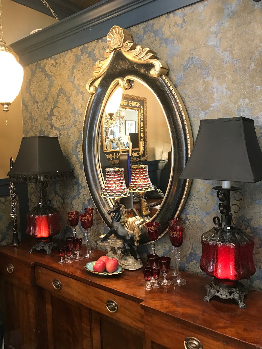 Treasure Hunt Antiques & Rentals | 3150 Cambie St, Vancouver, BC V5Z 2W2, Canada | Phone: (604) 559-4669