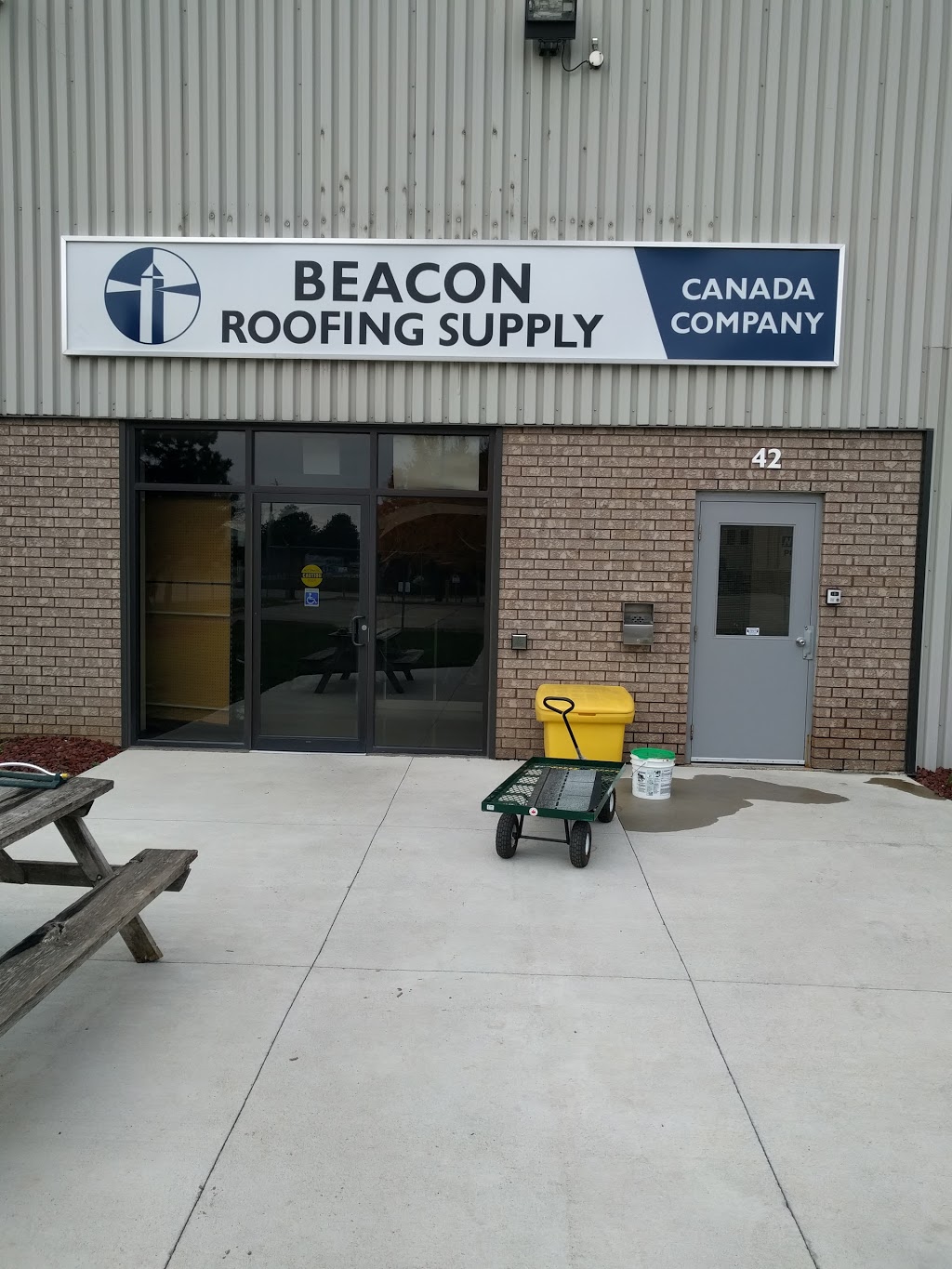 Beacon Roofing Supply Canada Company | 42 Raglin Pl, Cambridge, ON N1R 7J2, Canada | Phone: (519) 624-8703