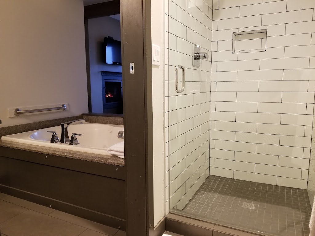 Friday Harbor House | 130 West St, Friday Harbor, WA 98250, USA | Phone: (360) 378-8455