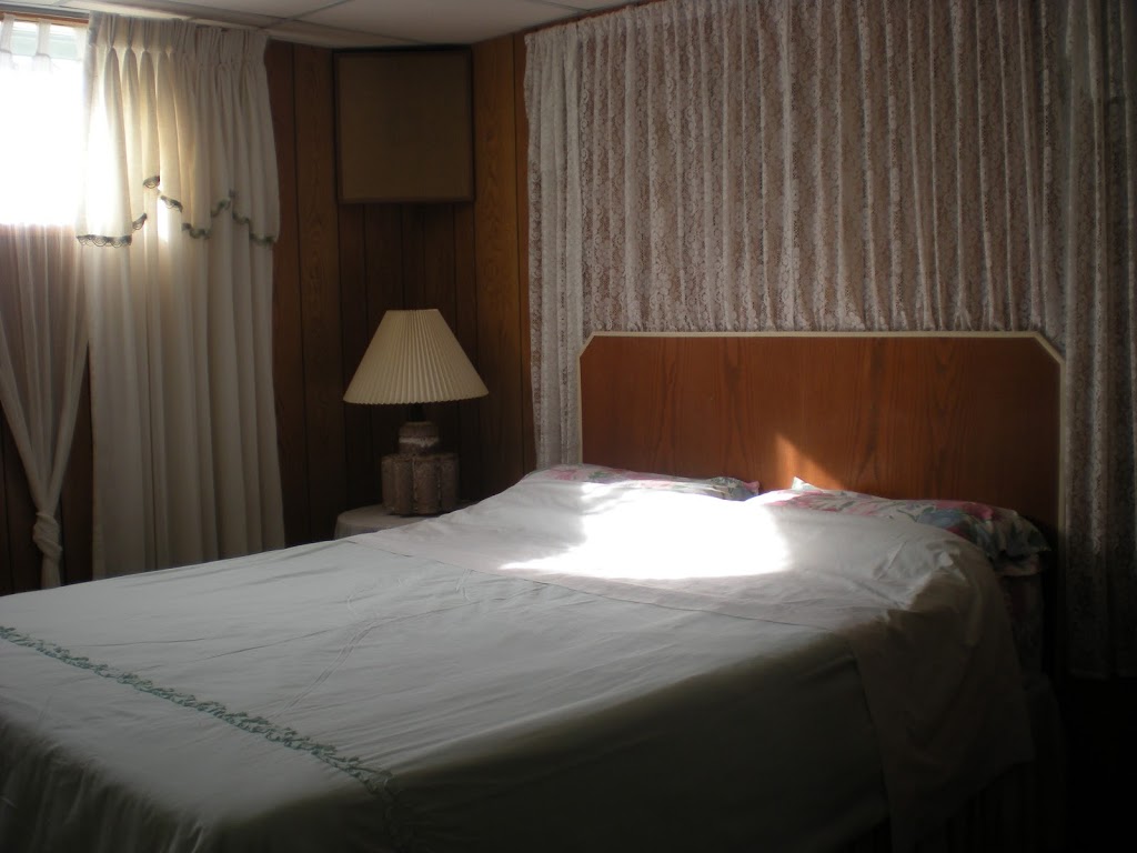 "Sleep & Go Gem" Accommodations 2-5 | lodging | 39 Eastdale Crescent, Welland, ON L3B 1E6, Canada | 9057350928 OR +1 905-735-0928