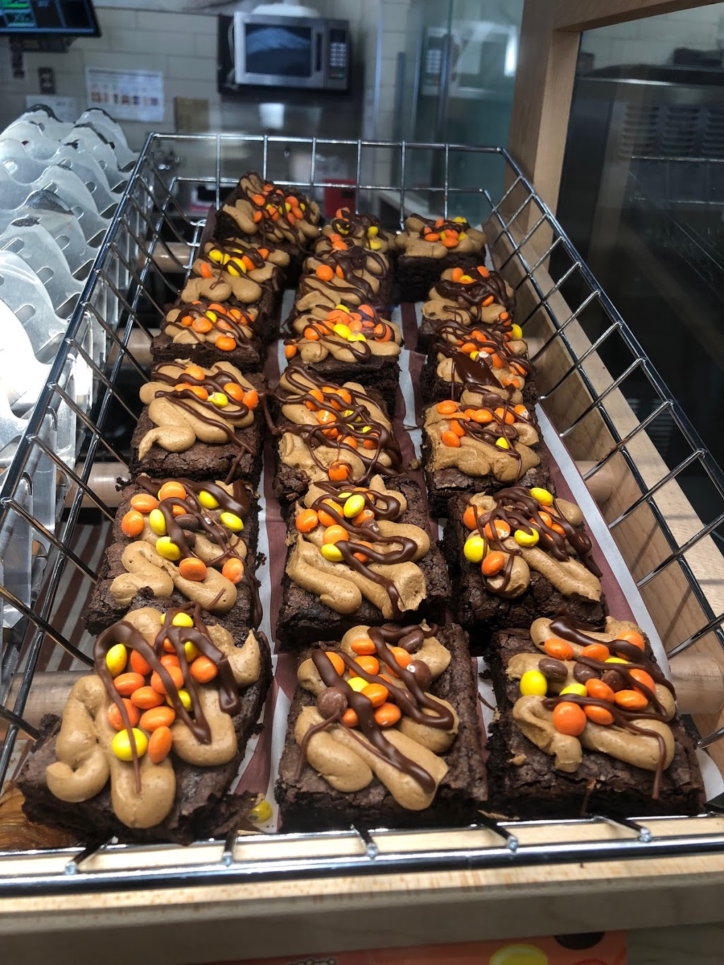 Tim Hortons | 6948 McLeod Rd, Niagara Falls, ON L2G 7K3, Canada | Phone: (905) 374-6366