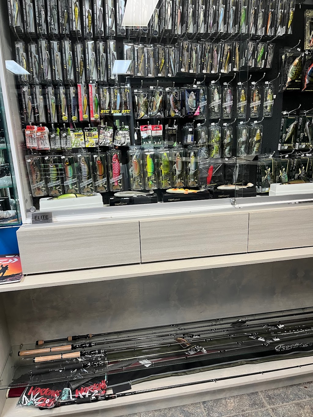 Élite Bass Fishing Tackle | 383 Rue Dubois, Salaberry-de-Valleyfield, QC J6S 5J3, Canada | Phone: (450) 747-3320
