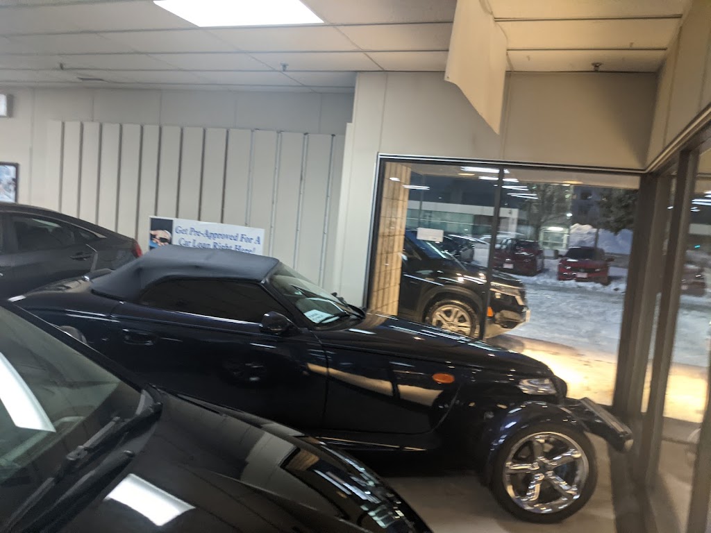 Car Club Bells Corners | 330 Moodie Dr, Nepean, ON K2H 8G3, Canada | Phone: (343) 600-1464