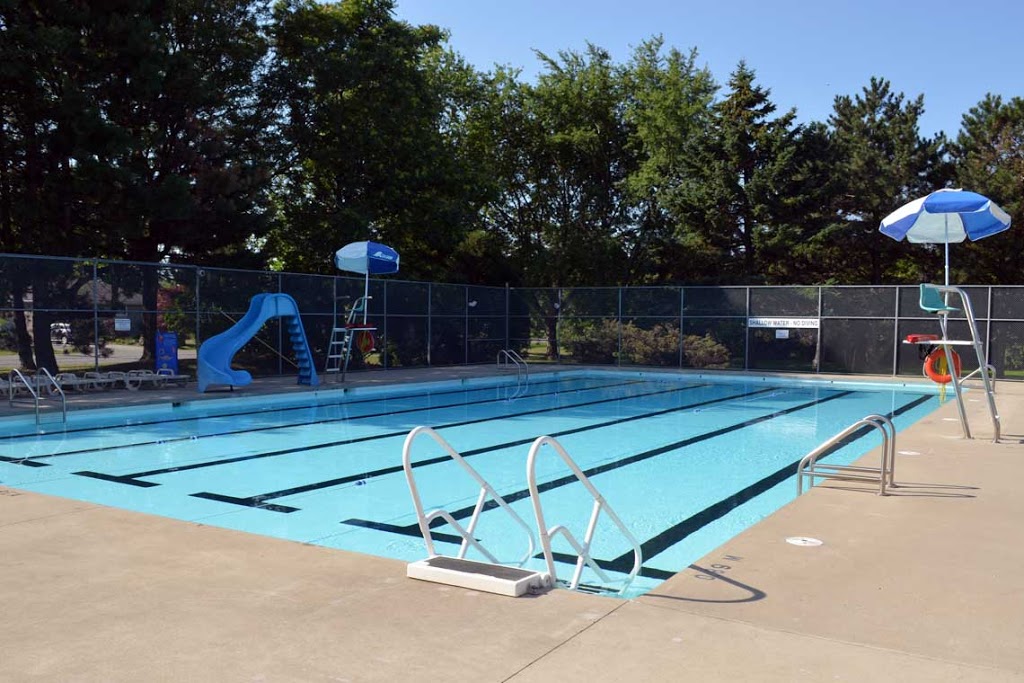 Brookdale Pool, Outdoor (June to September) | 1215 Bridge Rd, Oakville, ON L6L 2C3, Canada | Phone: (905) 827-1475