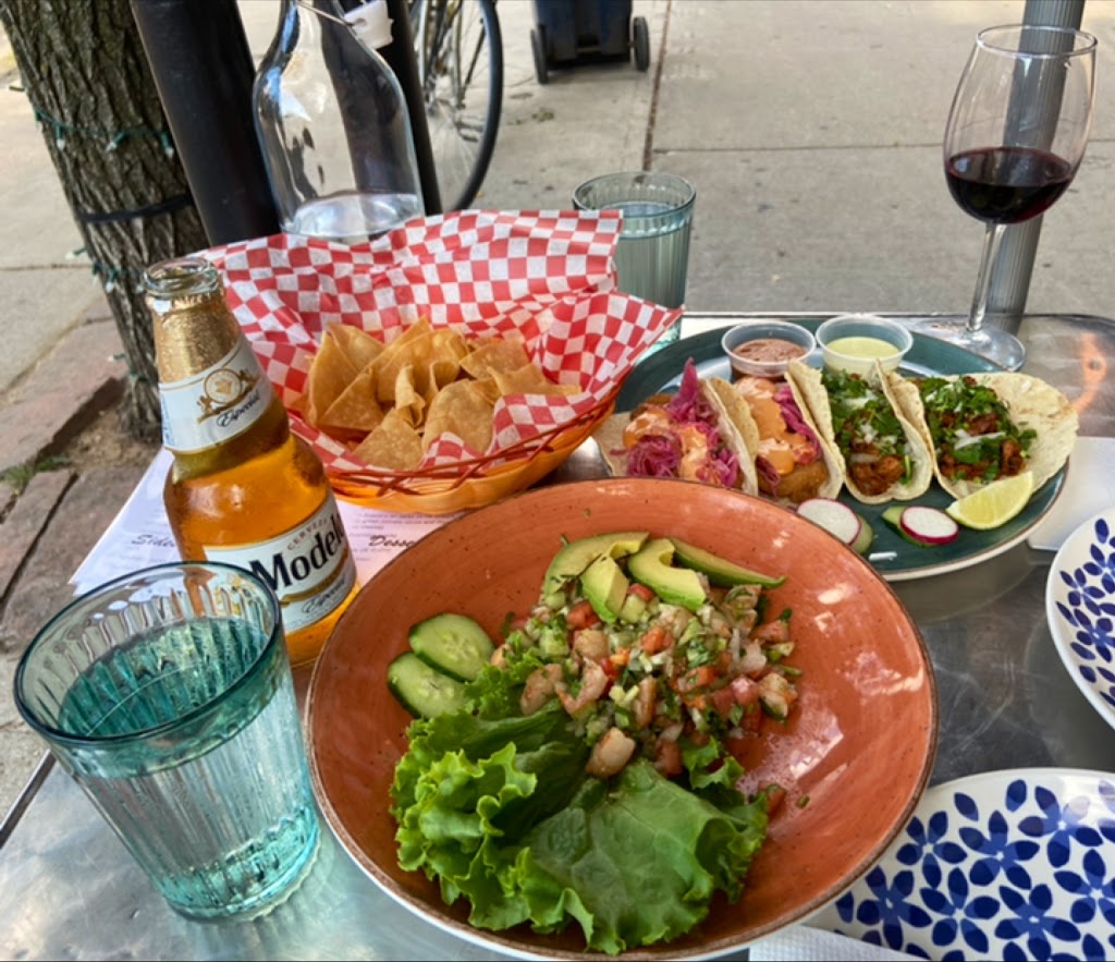 La cantina del pueblo | 671 College St, Toronto, ON M6G 1B9, Canada | Phone: (416) 536-0621