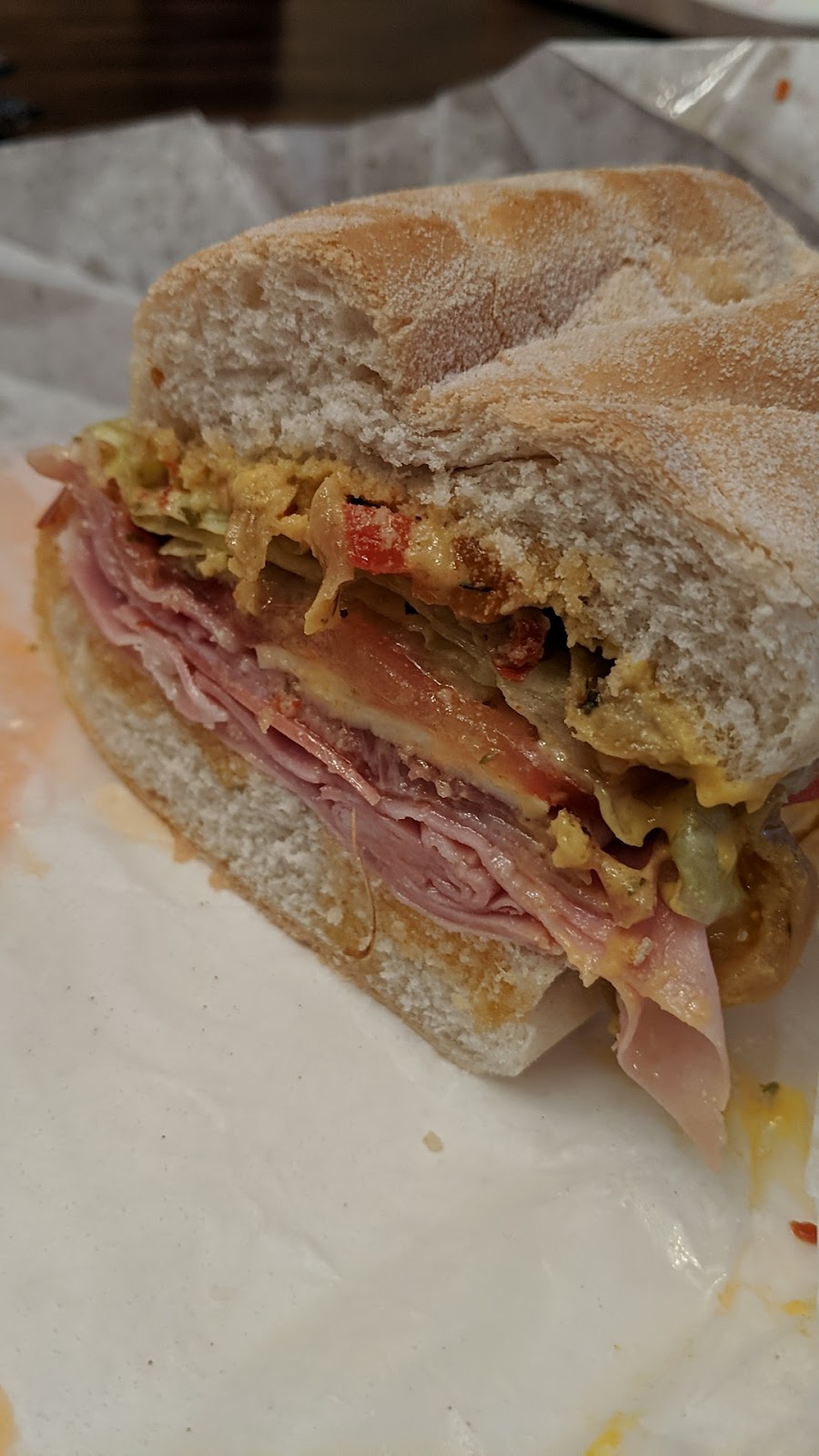 Roberto’s Corner | 1034 Pleasant Park Rd, Ottawa, ON K1G 2A1, Canada | Phone: (613) 799-0195