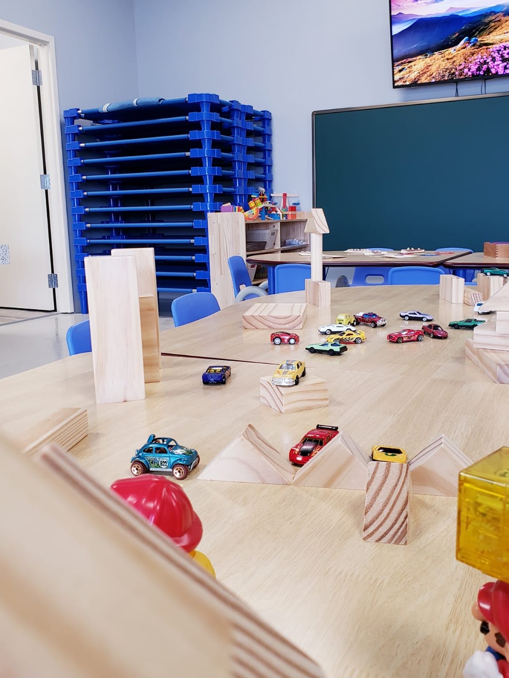 Bradford Childrens Academy | 553 Holland St W, Bradford, ON L3Z 0C1, Canada | Phone: (905) 775-5657