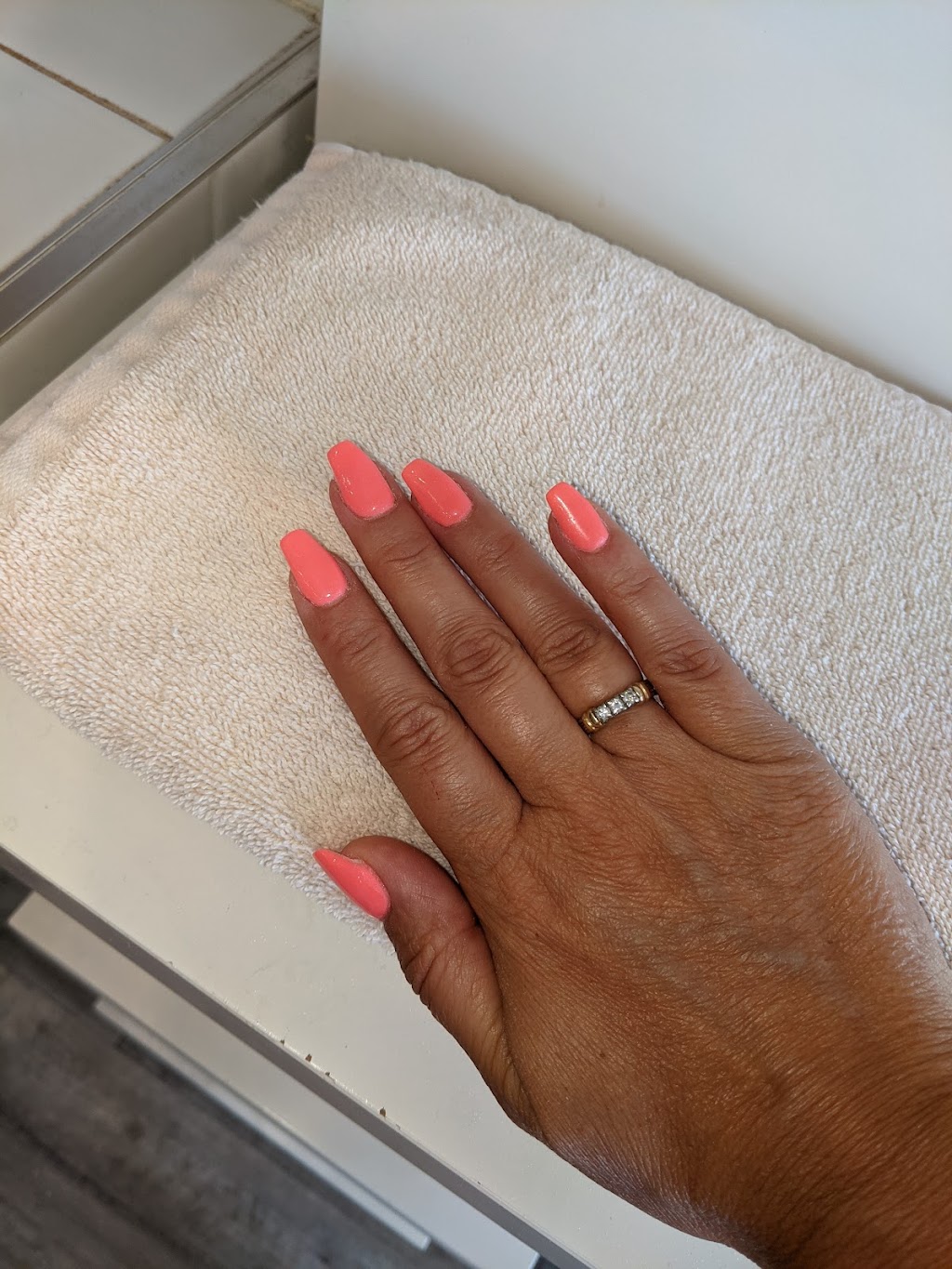Le Blanc Bar A Ongles Et Soins | 55 Chem. de la Grande-Côte, Boisbriand, QC J7G 1C8, Canada | Phone: (450) 433-0293