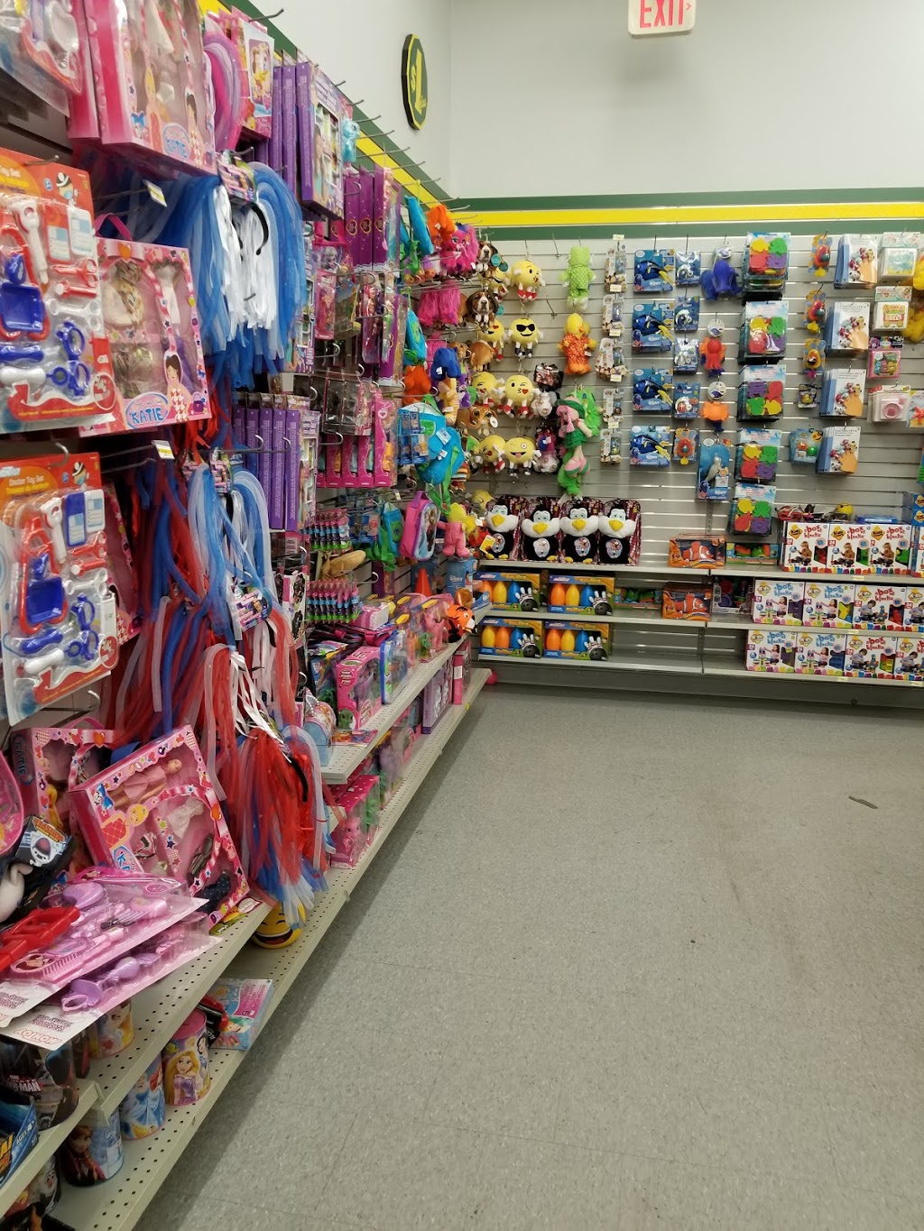 Dollarama | 1341 Main St, North Vancouver, BC V7J 1C5, Canada | Phone: (604) 924-5061
