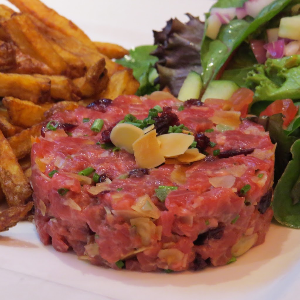 Restaurant la Table du Junior | 10735 1ᴱ Avenue, Saint-Georges, QC G5Y 2B8, Canada | Phone: (418) 227-0888