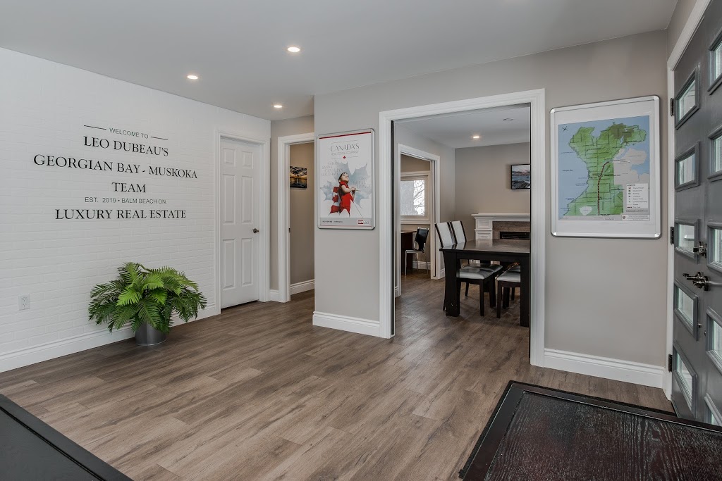 Royal Lepage Luxury Real Estate | 363 Balm Beach Rd W, Tiny, ON L0L 2J0, Canada | Phone: (705) 737-7629