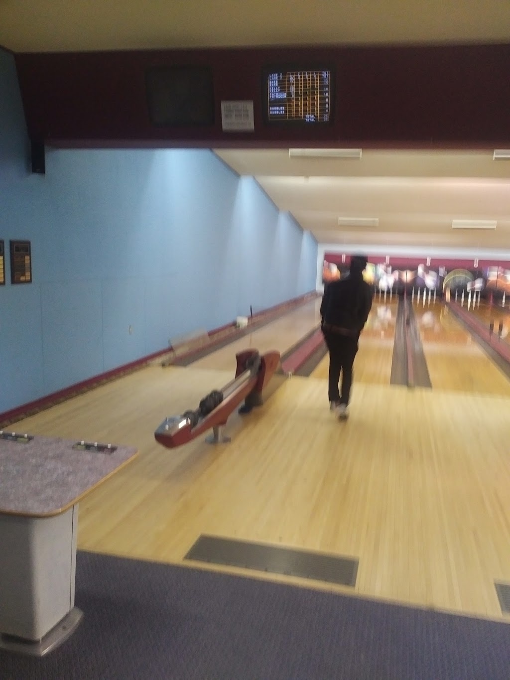 Innisfail Bowling Lanes | 5039 50 St, Innisfail, AB T4G 1S1, Canada | Phone: (403) 227-5342