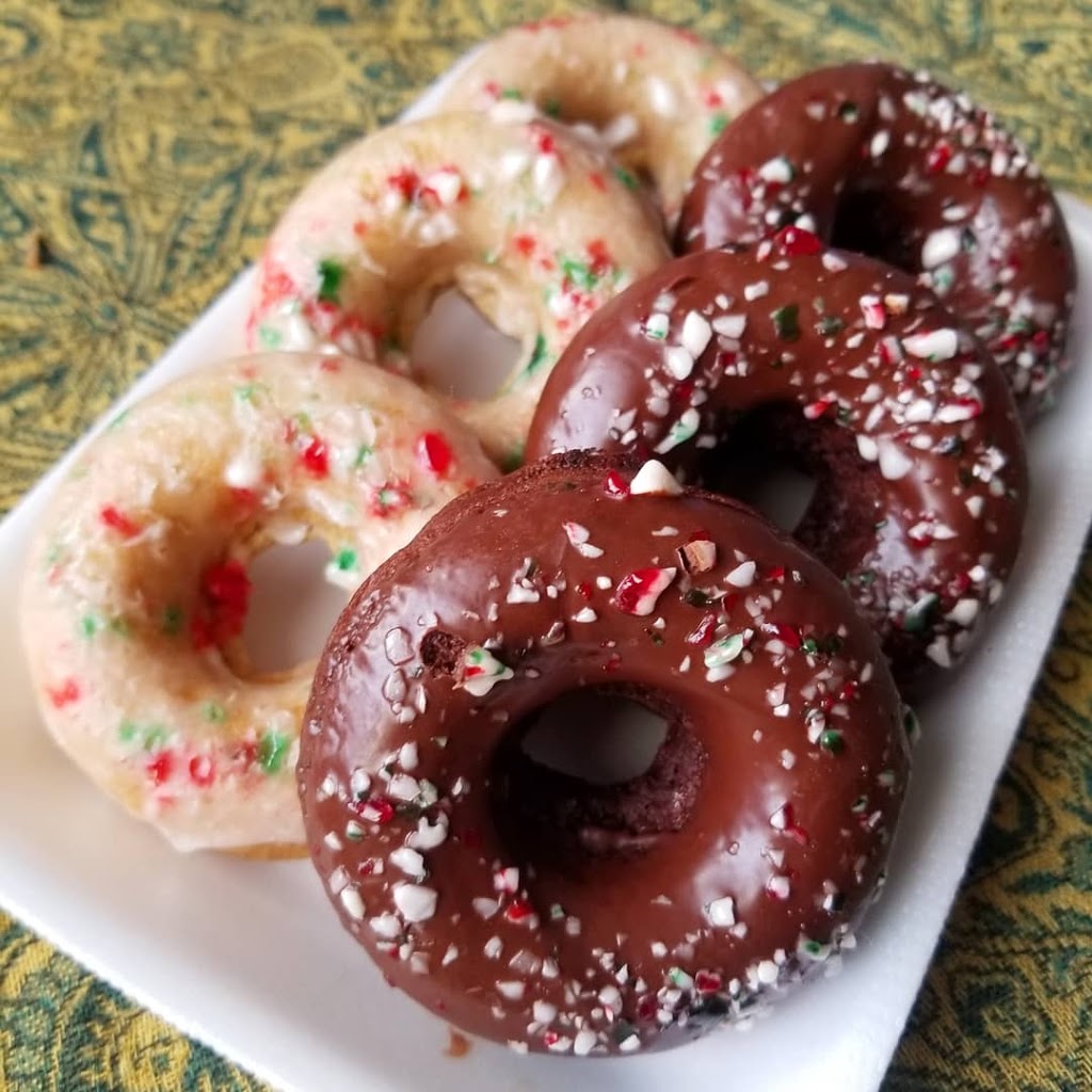 Cals Bakery & Cafe | 331 Bayfield St unit 5, Barrie, ON L4M 3C2, Canada | Phone: (705) 792-1769
