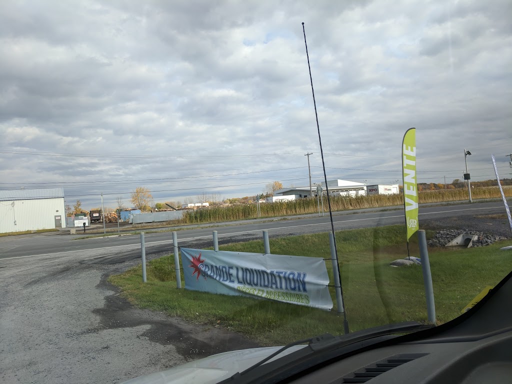 ROULOTTES RÉMILLARD | 1290 Boulevard Saint-Luc, Saint-Jean-sur-Richelieu, QC J2Y 1A5, Canada | Phone: (877) 388-3885