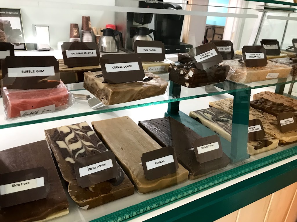 Pennys Fudge Factory | 2483 County Rd No 29, Pakenham, ON K0A 2X0, Canada | Phone: (613) 624-5676