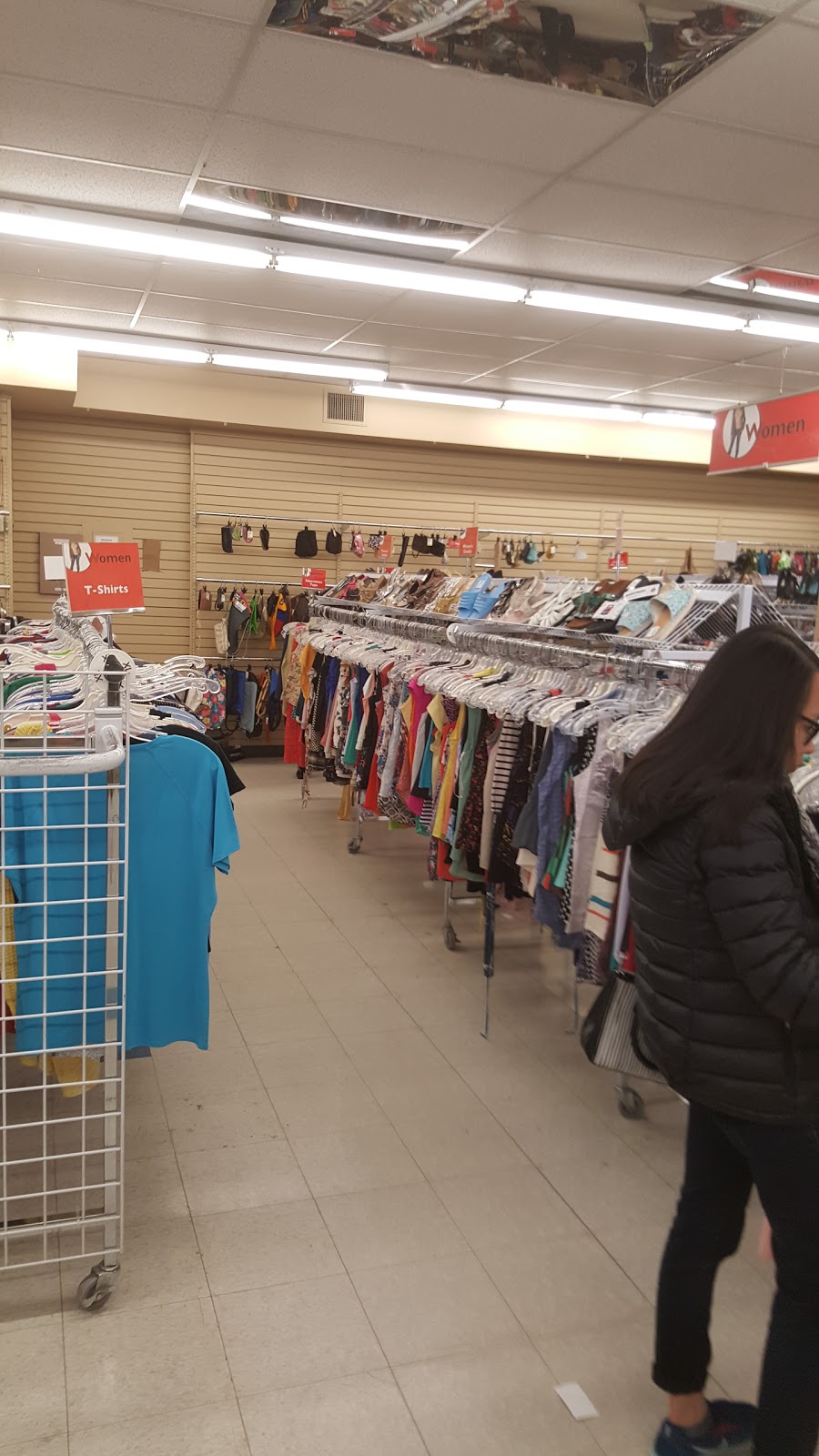 Value Village | 924 Queen St E, Toronto, ON M4M 1J5, Canada | Phone: (416) 778-4818