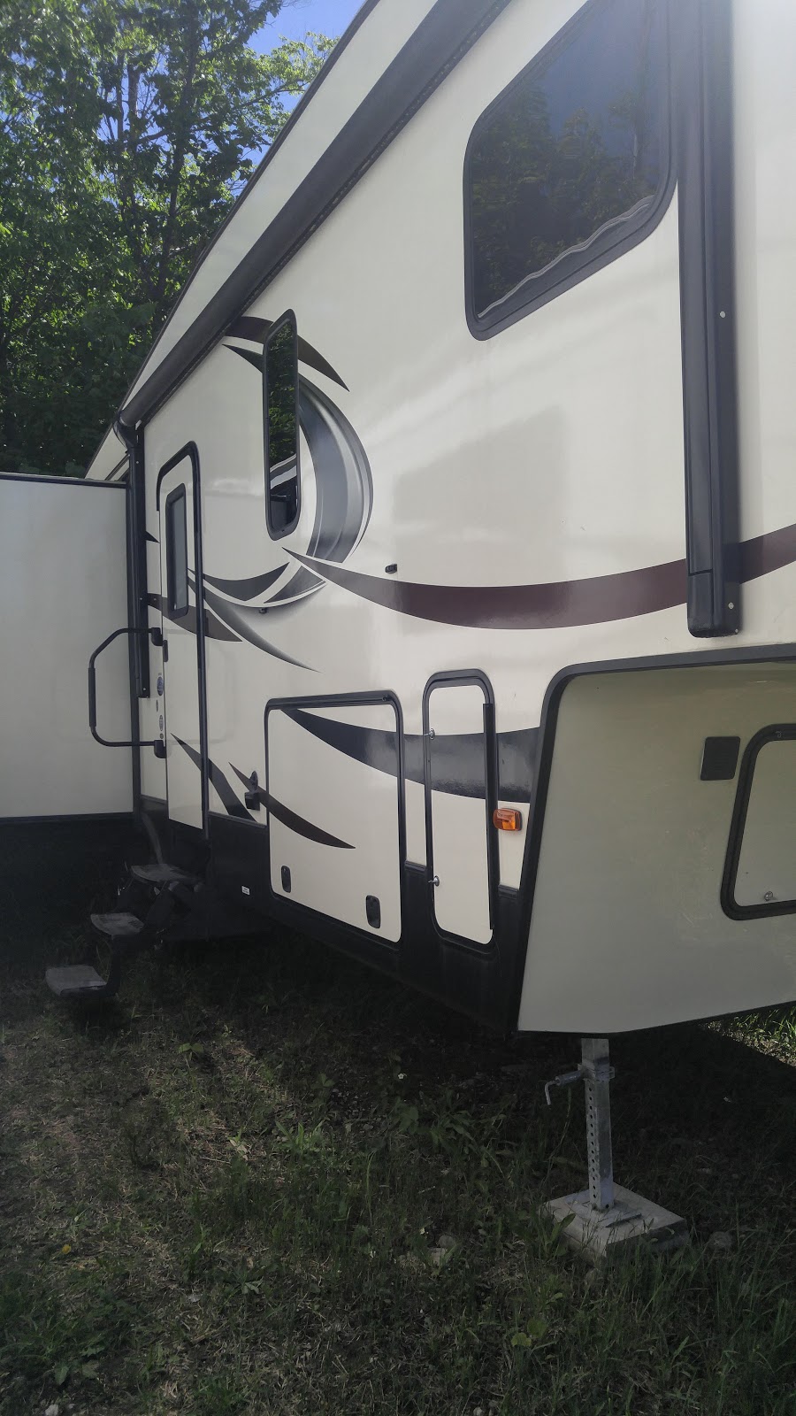Simcoe County Auto & RV Outlet | 5071 Highway 11 North, Suite #2, Oro-Medonte, ON L3V 8H1, Canada | Phone: (705) 329-1313
