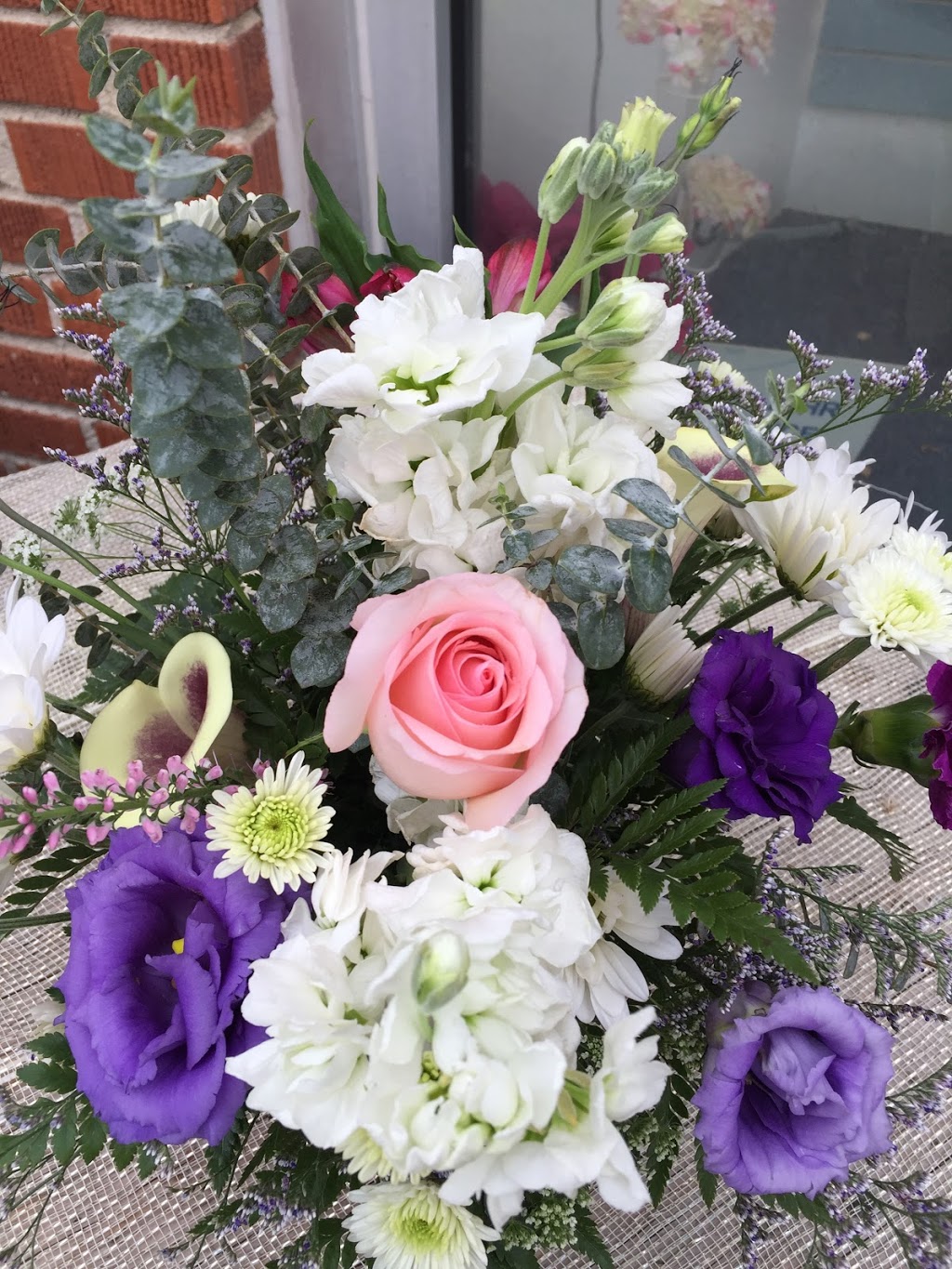 Silver Heights Florist | 211 Mt Royal Rd, Winnipeg, MB R3J 2N1, Canada | Phone: (204) 832-7398