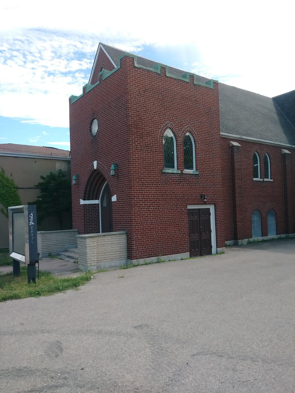 St. James Presbyterian Church | 486 Simcoe St S, Oshawa, ON L1H 4J8, Canada | Phone: (905) 725-3161