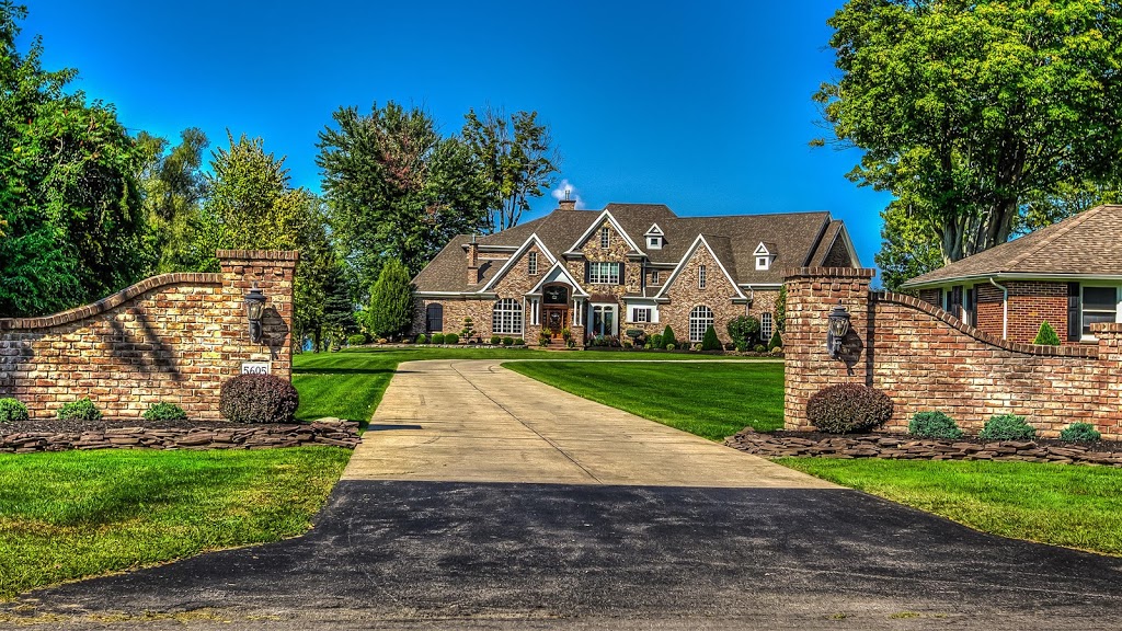 HUNT Real Estate ERA | 2098 Grand Island Blvd, Grand Island, NY 14072, USA | Phone: (716) 775-7500