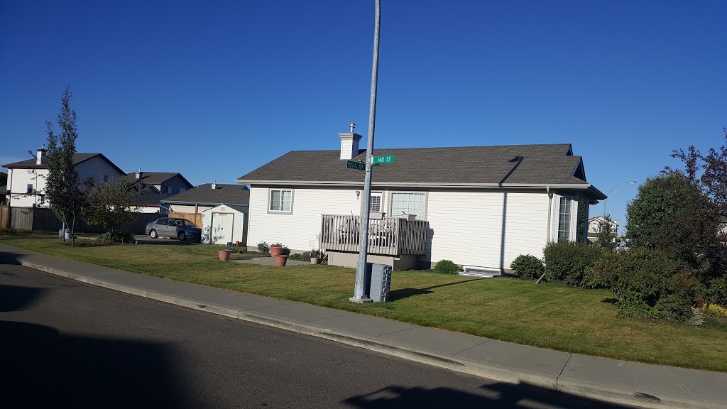 Elizabeth Finch School | 13815 160 Ave NW, Edmonton, AB T6V 0C9, Canada | Phone: (780) 457-2022
