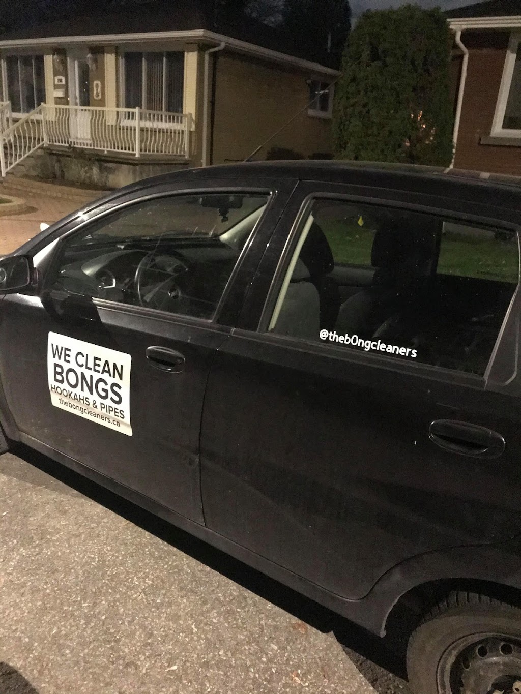 The Bong Cleaners | 297 St Denis St Apt 2, Vanier, ON K1L 5J4, Canada | Phone: (613) 400-4040