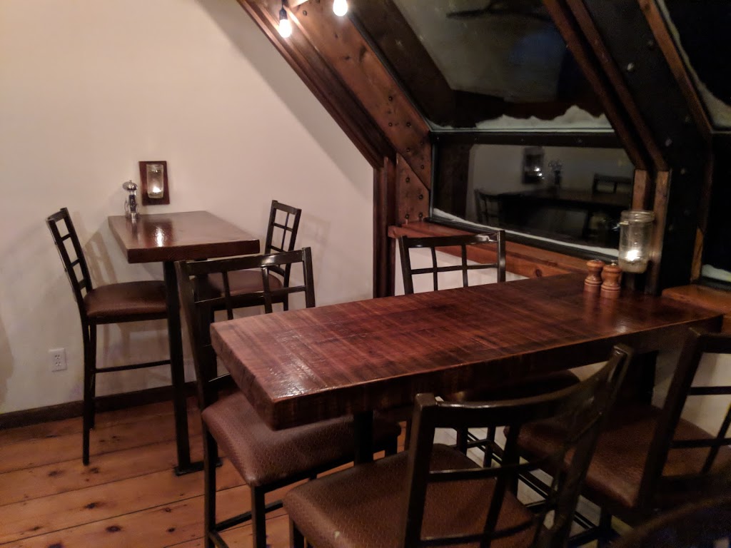 Big Jay Tavern | 3709 Mountain Rd, Montgomery Center, VT 05471, USA | Phone: (802) 326-6688