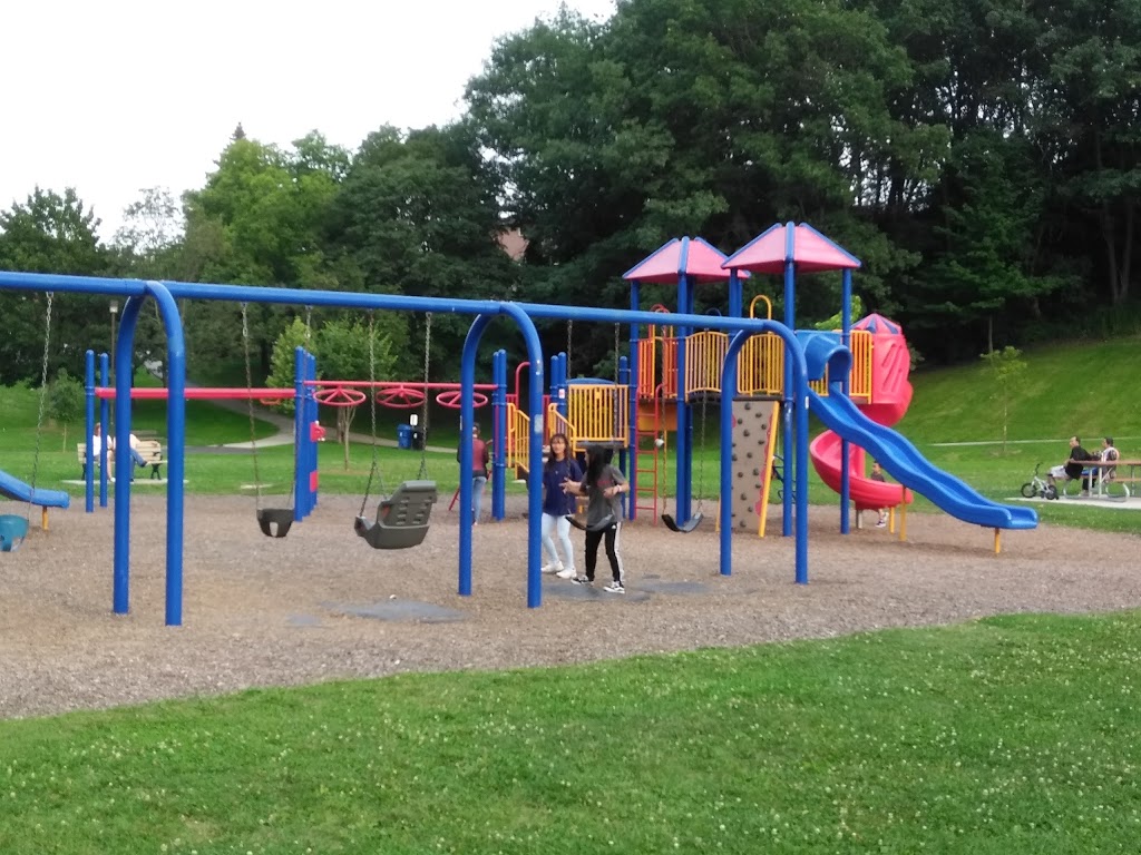 Bert Robinson Park | 400 Caledonia Rd, York, ON M6E 4T8, Canada | Phone: (416) 338-4386