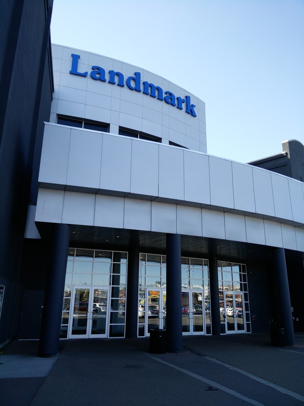 Landmark Cinemas 10 Shawnessy | 16061 Macleod Trail SE #100, Calgary, AB T2Y 3S5, Canada | Phone: (403) 974-0472