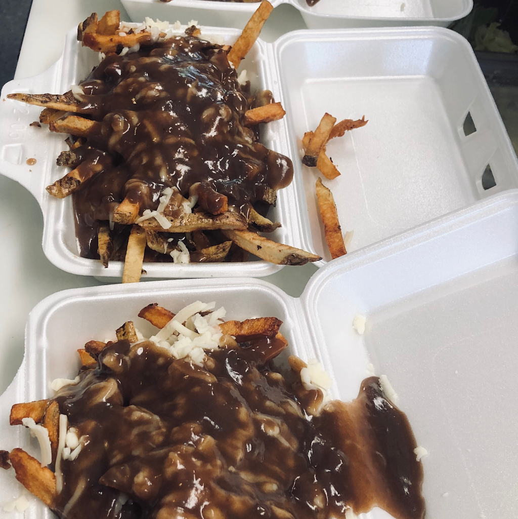 Vickys Drive Inn | 122 Central Ave, Ste. Anne, MB R5H 1C2, Canada | Phone: (204) 422-6883