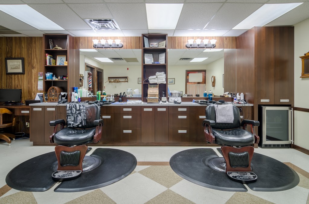 Burts Barbershop | 230 Menzies St #13, Victoria, BC V8V 2G7, Canada | Phone: (250) 384-1712