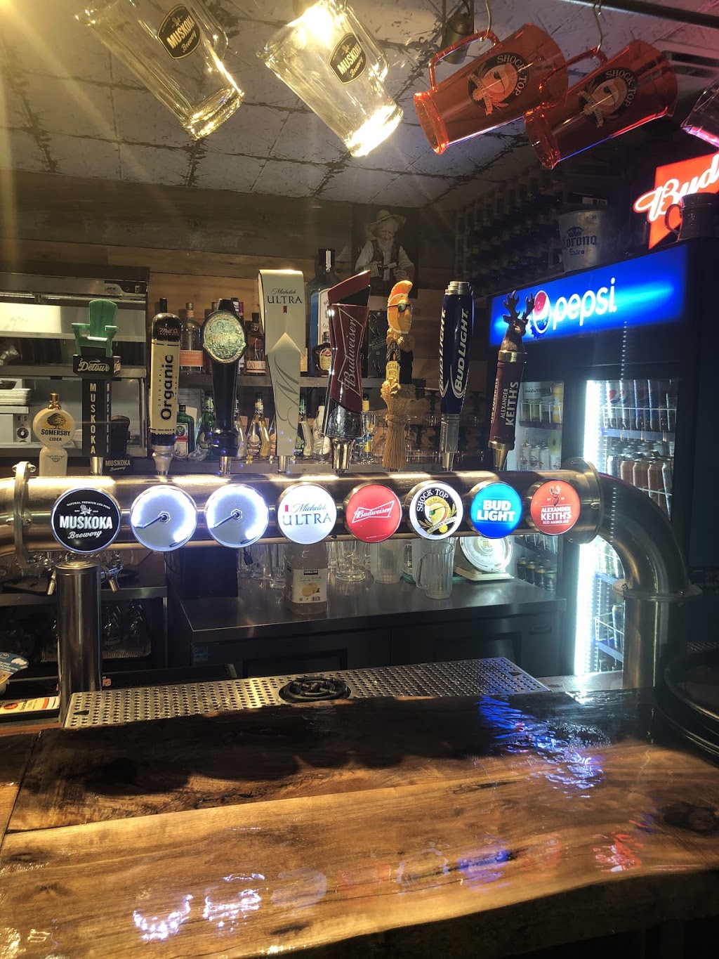 MJs Roadhouse | 269 Main St, Lucan, ON N0M 2J0, Canada | Phone: (519) 868-6565