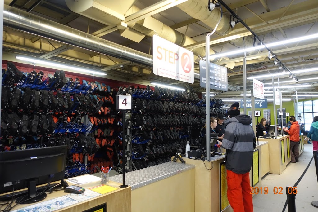 Hillside Outfitters | 1759 Village Cres, The Blue Mountains, ON L9Y 0V2, Canada | Phone: (877) 445-0231