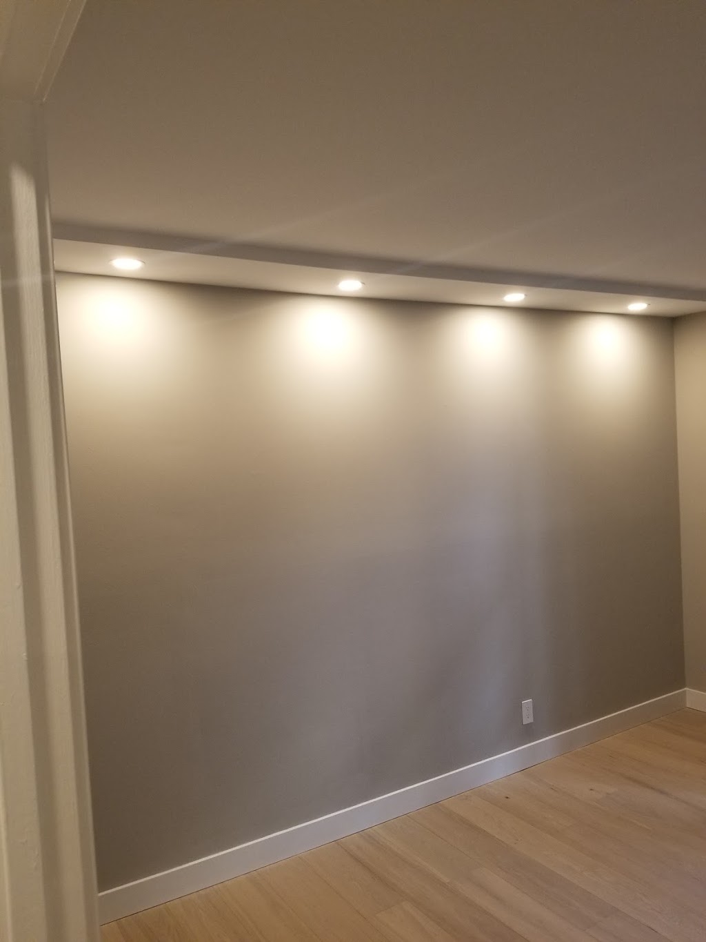 ESR Electric Ltd. | 702 Copping St, North Vancouver, BC V7M 3G6, Canada | Phone: (604) 990-1679