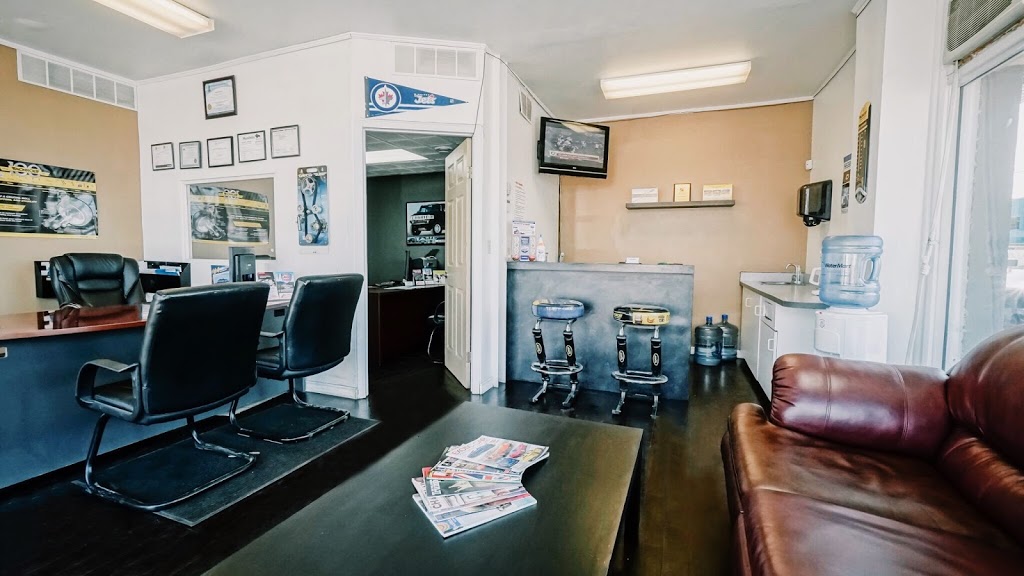 Auto Save | 1450 Notre Dame Ave, Winnipeg, MB R3E 3G5, Canada | Phone: (204) 774-8900