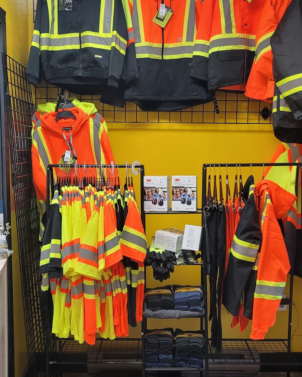 Hastings Hi-Vis | 1 Fairway Blvd Unit 4, Bancroft, ON K0L 1C0, Canada | Phone: (613) 902-7432