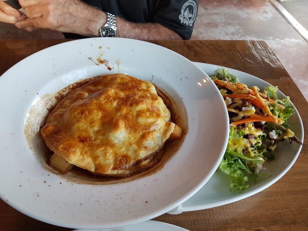 Tin Dogs Pub & Brewery | 8510 19 Ave, Coleman, AB T0K 0M0, Canada | Phone: (403) 753-0313