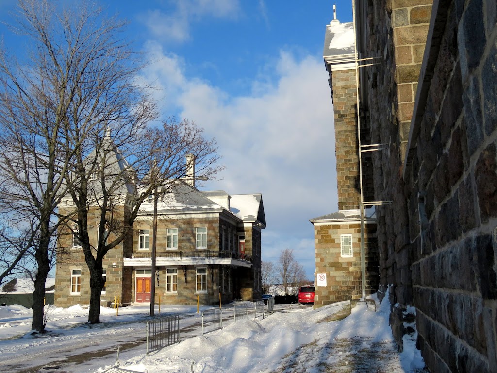 Saint-François-Xavier Catholic Church | 31 Rue Delage, Rivière-du-Loup, QC G5R 3N9, Canada | Phone: (418) 862-2805