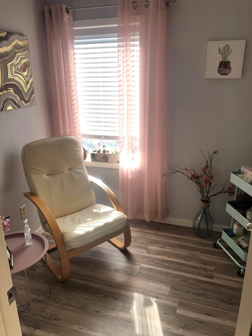 Belle Âme Beautique by Brianna | 98 King St W, Bowmanville, ON L1C 1R2, Canada | Phone: (905) 441-0984