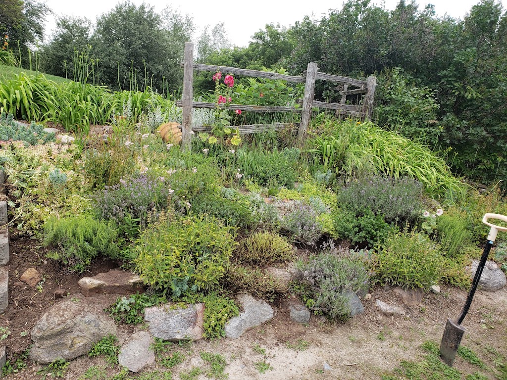 Azure Gardens | 81 Steele St, Alliston, ON L9R 0E5, Canada | Phone: (705) 717-4700