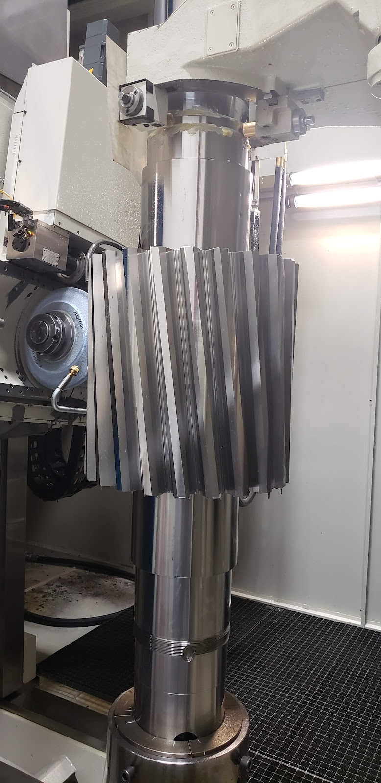 UniGear | 20375 Av. Clark-Graham, Baie-dUrfé, QC H9X 3T5, Canada | Phone: (514) 457-7700