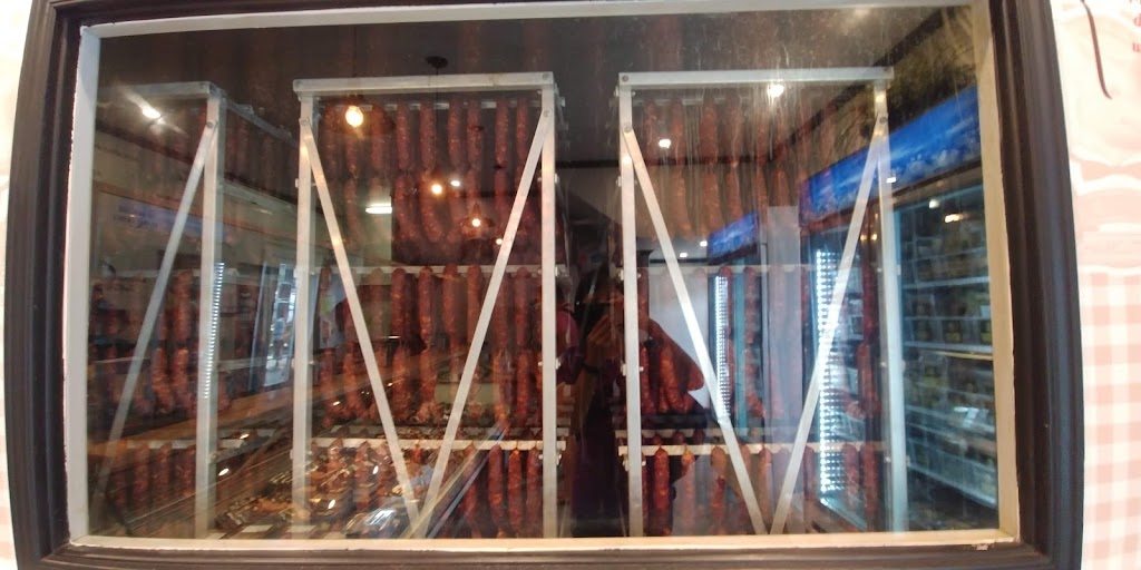 Boucherie Charcuterie Artisanal Lyn Tremblay | 131 Rue St Édouard, Saint-Urbain, QC G0A 4K0, Canada | Phone: (418) 639-2424