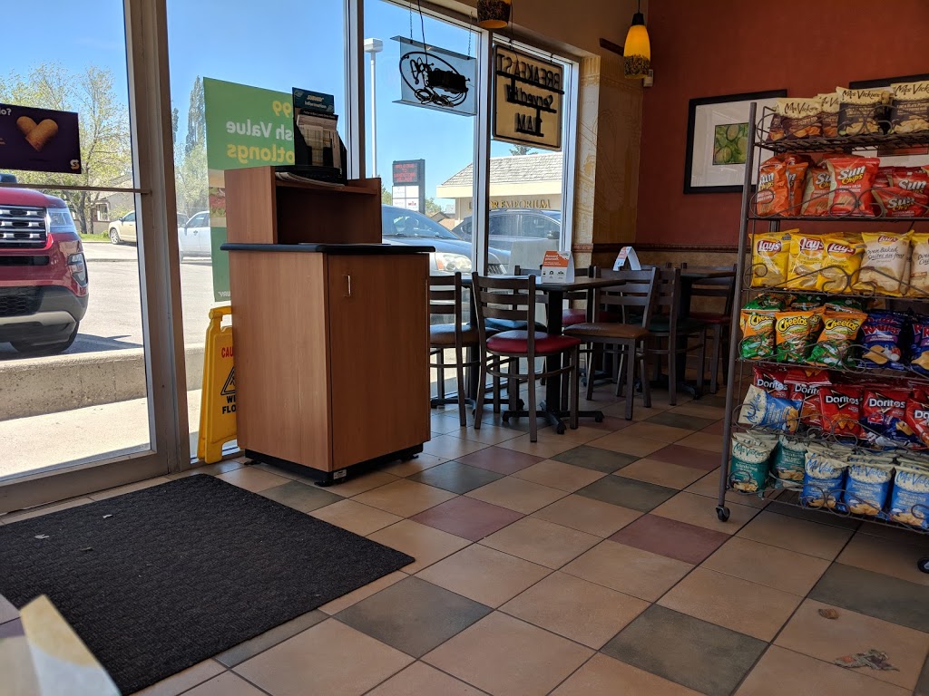 Subway | Sandstone Village, 66 Sandarac Dr NW Unit 204, Calgary, AB T3K 3V2, Canada | Phone: (403) 275-1120