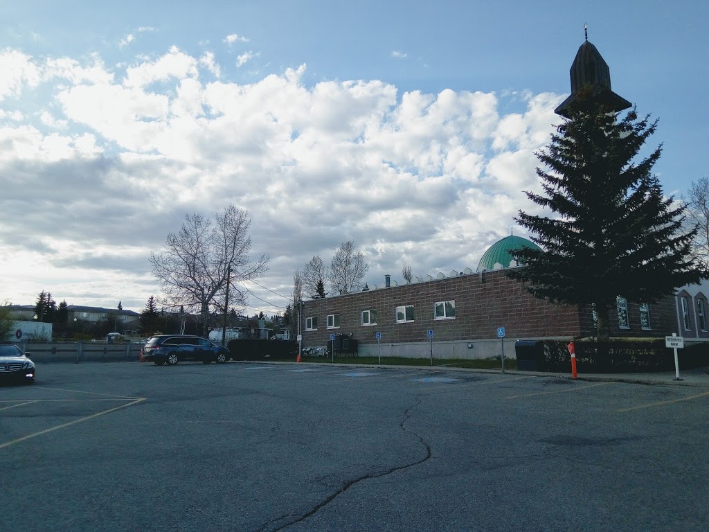 SW Masjid/Mosque - Calgary Islamic Center | 5615 14 Ave SW, Calgary, AB T3H 2E8, Canada | Phone: (403) 242-1637