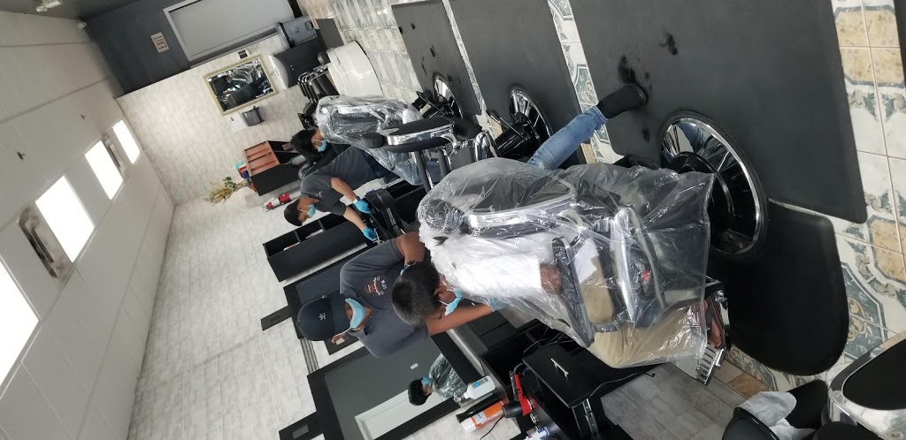 Henda Barber Shop | 5602 Tenth Line W #116, Mississauga, ON L5M 7L9, Canada | Phone: (905) 567-0550