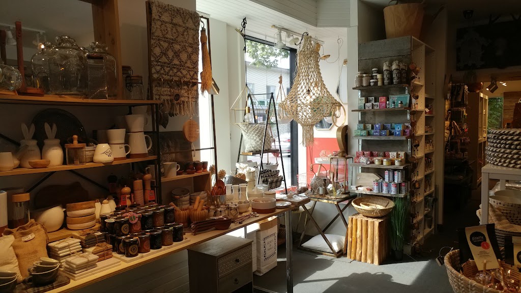 Casa Luca | 1354 Rue Fleury E, Montréal, QC H2C 1R5, Canada | Phone: (514) 389-6066